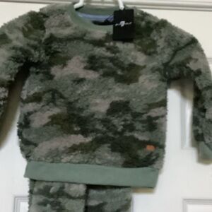 7 For‎ All Mankind Green Camouflage Fleece Set , 24 mos, New